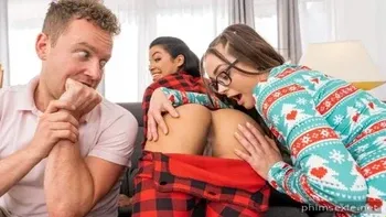 Bữa tiệc giáng sinh đặc biệt của 2 em gái dâm đãng